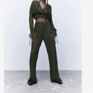 Zara Flared Pleated Pants High waisted flare pants with elastic waist Sz Large